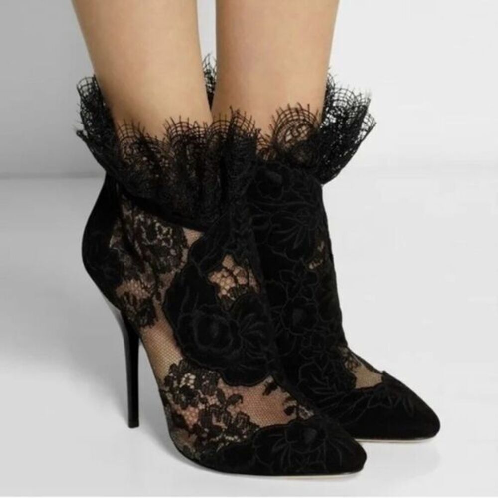 Jimmy Choo Kamaris Black Suede Floral Lace Stiletto Ankle Booties Size 39.5